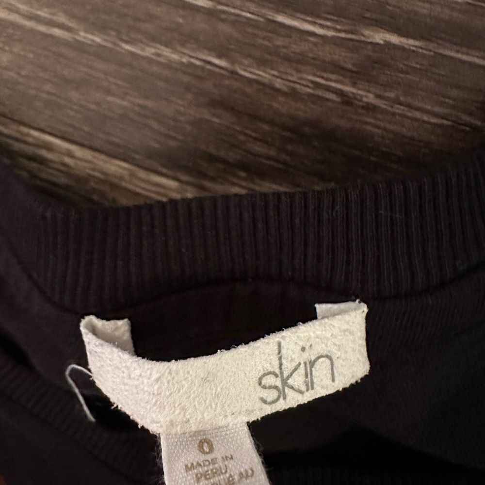Skin Short Sleeve Crew Neck - Picture 2 of 3